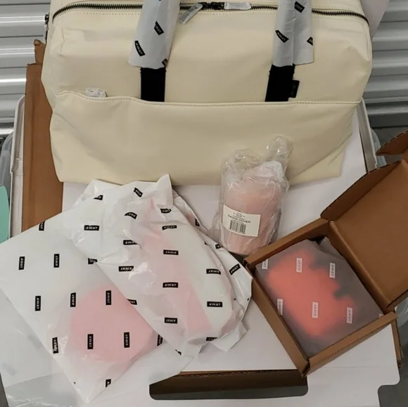 🧡🤍 AWAY X LA LIGNE 🧡🤍 spritz themed accessories bundle 4 items NWT - Picture 2 of 8